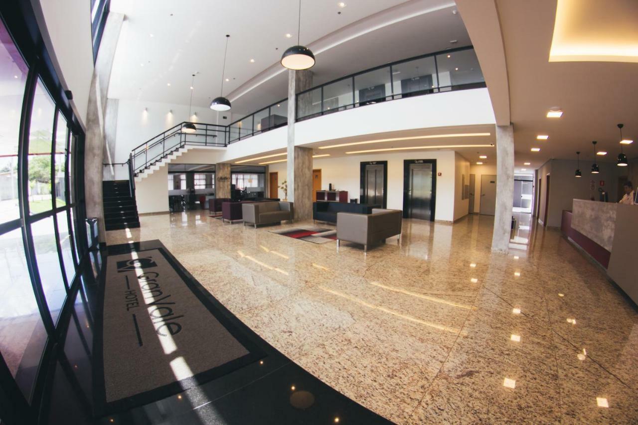 Summit Suites Hotel Касапава Экстерьер фото